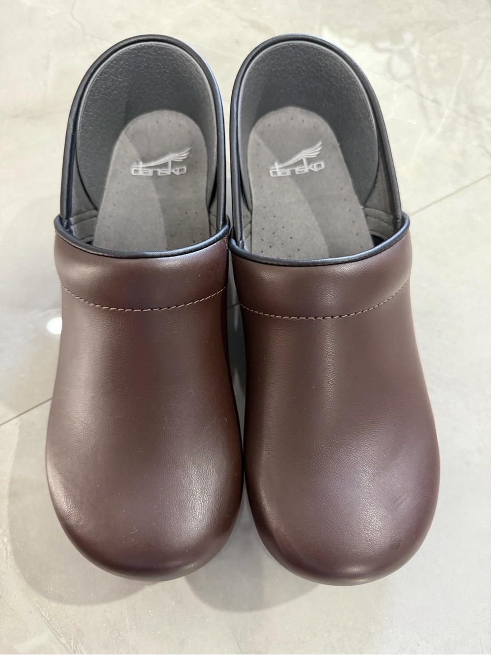 Dansko women’s Dark Brown Leather Slip-On Clogs size 9.5 - Picture 8 of 8